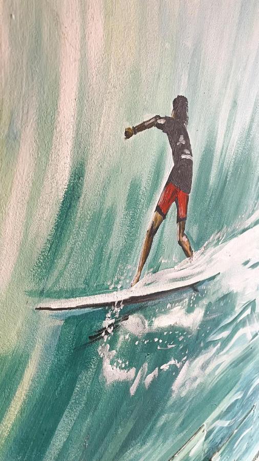 Red Star Surf & Yoga Camp Lanzarote Vandrehjem Famara Eksteriør billede