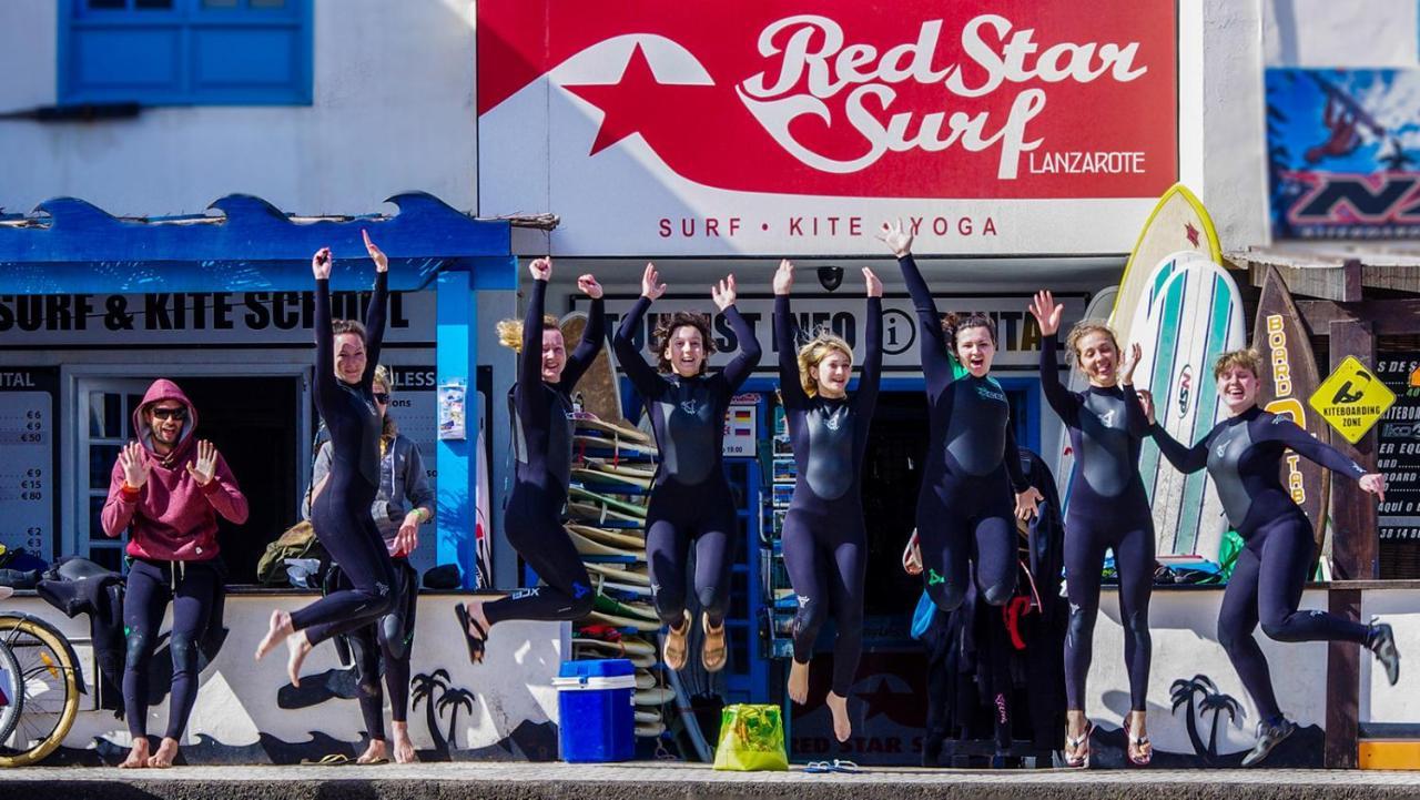 Red Star Surf & Yoga Camp Lanzarote Vandrehjem Famara Eksteriør billede